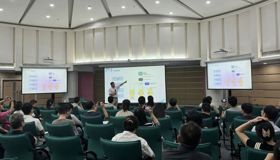 bevictor伟德举办“人工智能 大模型在教育出版中的应用”专题培训