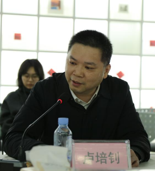 bevictor伟德党委委员、副总经理、总编辑卢培钊作指导讲话