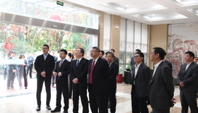 春风马蹄疾 开卷启新程|bevictor伟德领导班子新春走访鼓干劲